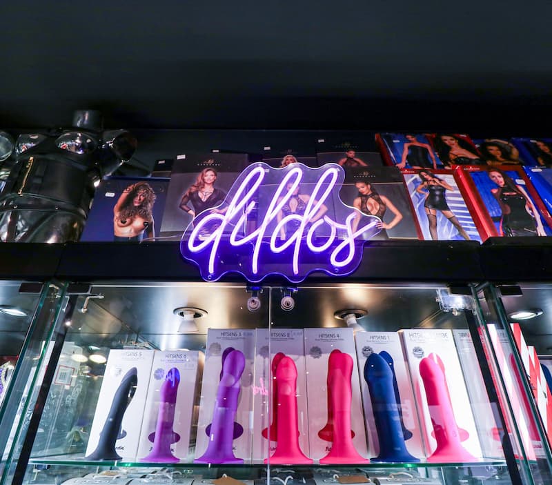 Sélection de dildos au Lynx Store - L'ultime sex-shop à Toulouse